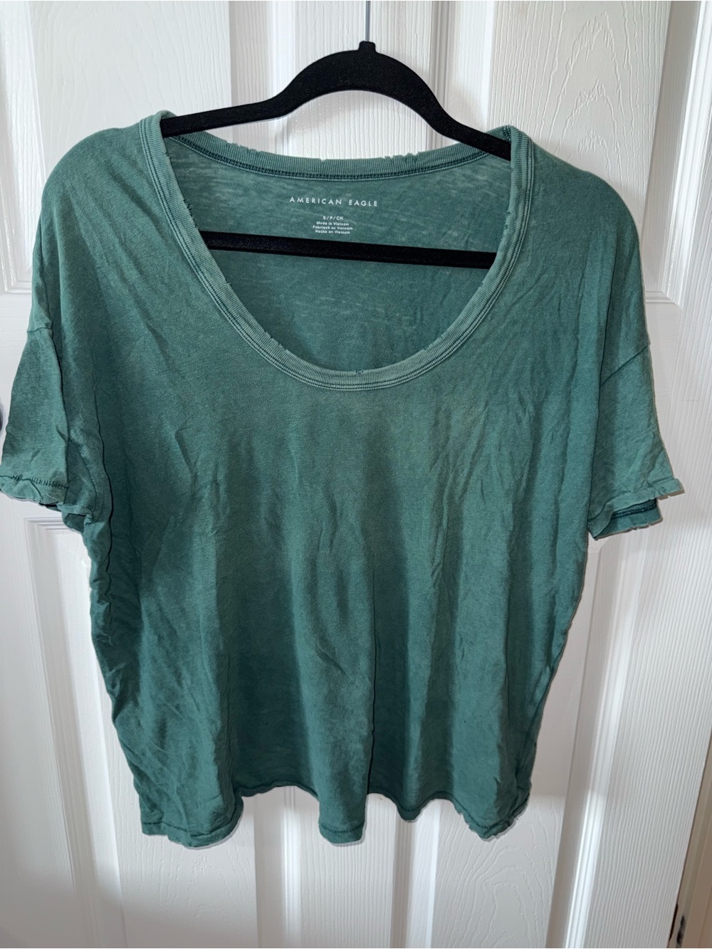 American Eagle Outfitters Women's Green Scoop Neck Tee